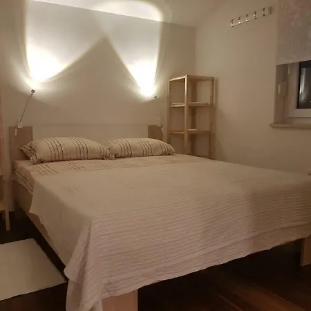 Miran Odmor U Srcu Pule! Iva 60m2. 아파트 풀라