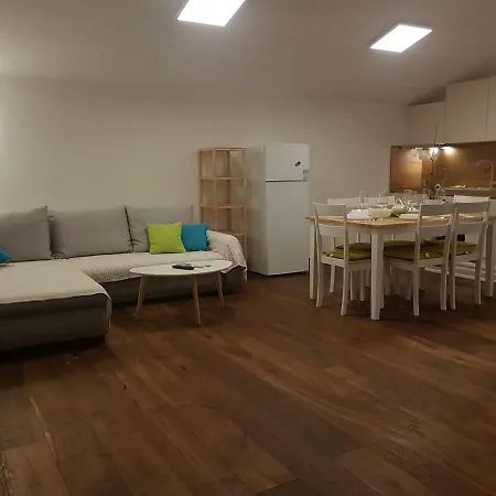 Miran Odmor U Srcu Pule! Iva 60m2. * 풀라